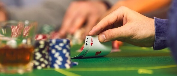 Naučte se poker! Je to super společenská hra